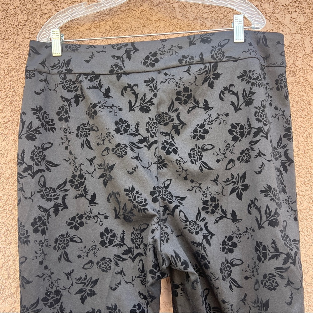 Jones New York Pull-On Pants 2X Black Velvet Floral Art  Embroidered Trouser‎ - Picture 9 of 9